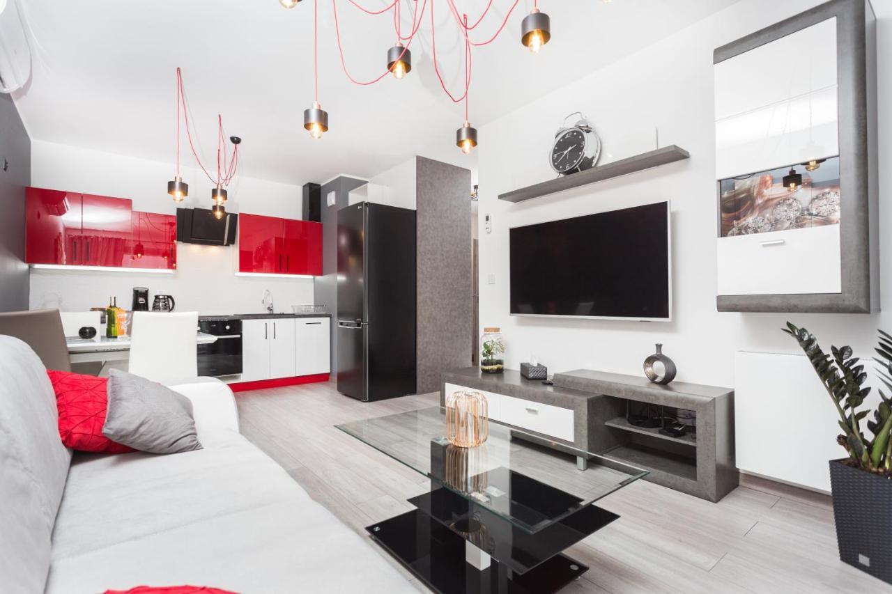 City Of The Kings - Grey Apartment Krakow Exterior photo